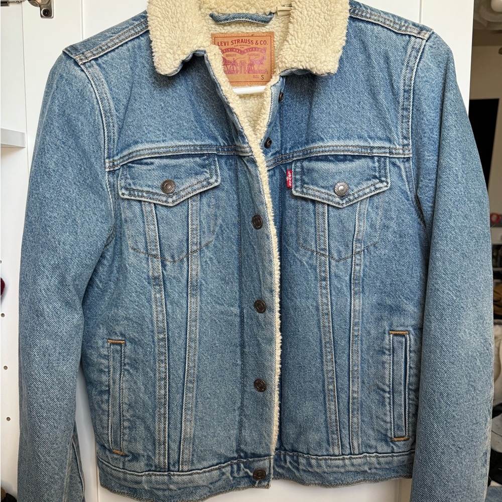 Levi's Blue Denim Jacket with Cream Sherpa Collar
